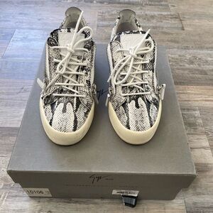 Giuseppe zanotti snake low top sneakers